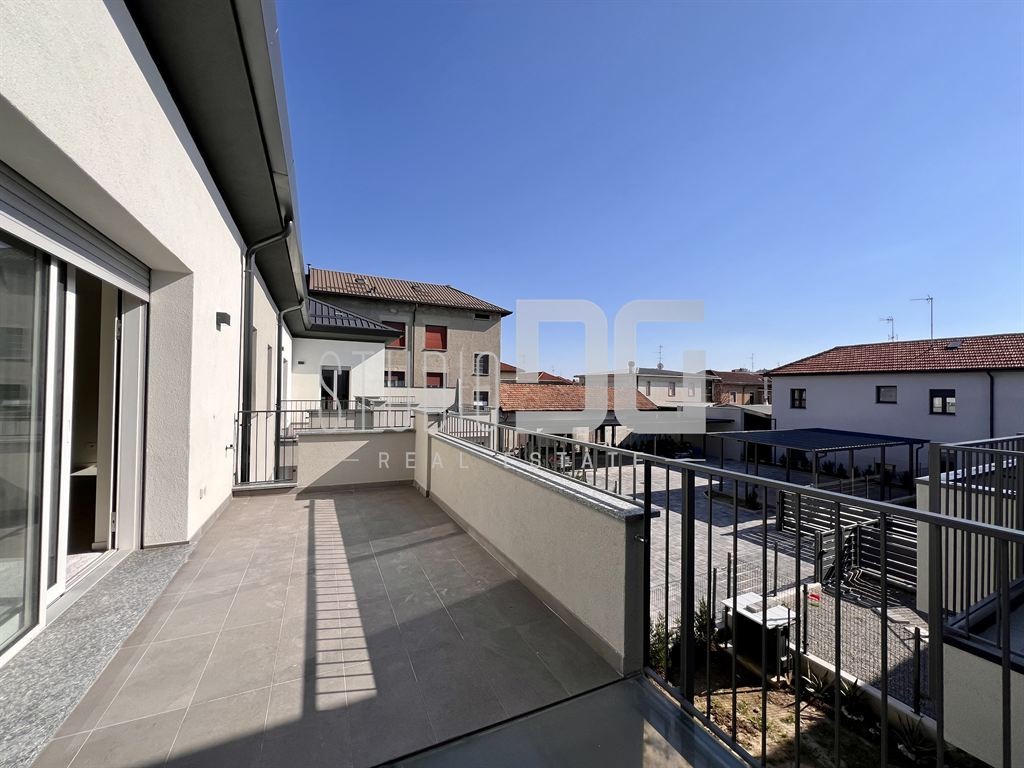 ELEGANTE QUADRILOCALE CON SOTTOTETTO