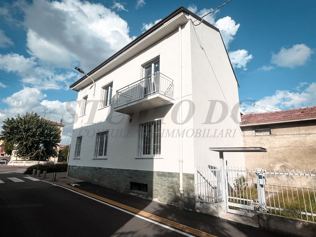 TRILOCALE RISTRUTTURATO CON SOTTOTETTO