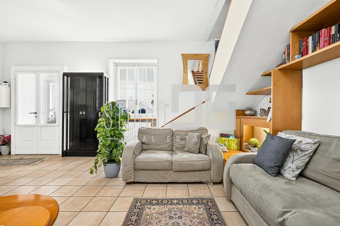 PORZIONE DI CASA SEMINDIPENDENTE CON BOX DOPPIO