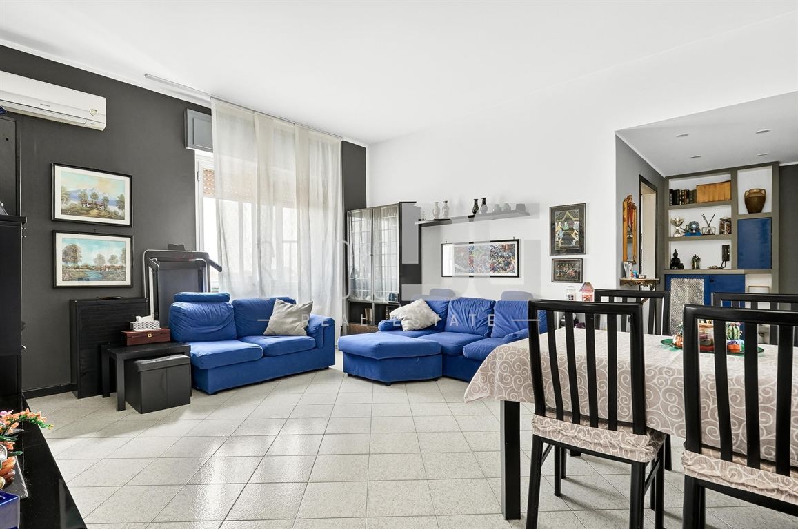 AMPIO TRILOCALE CON BOX SINGOLO